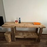 Solid raw workbench