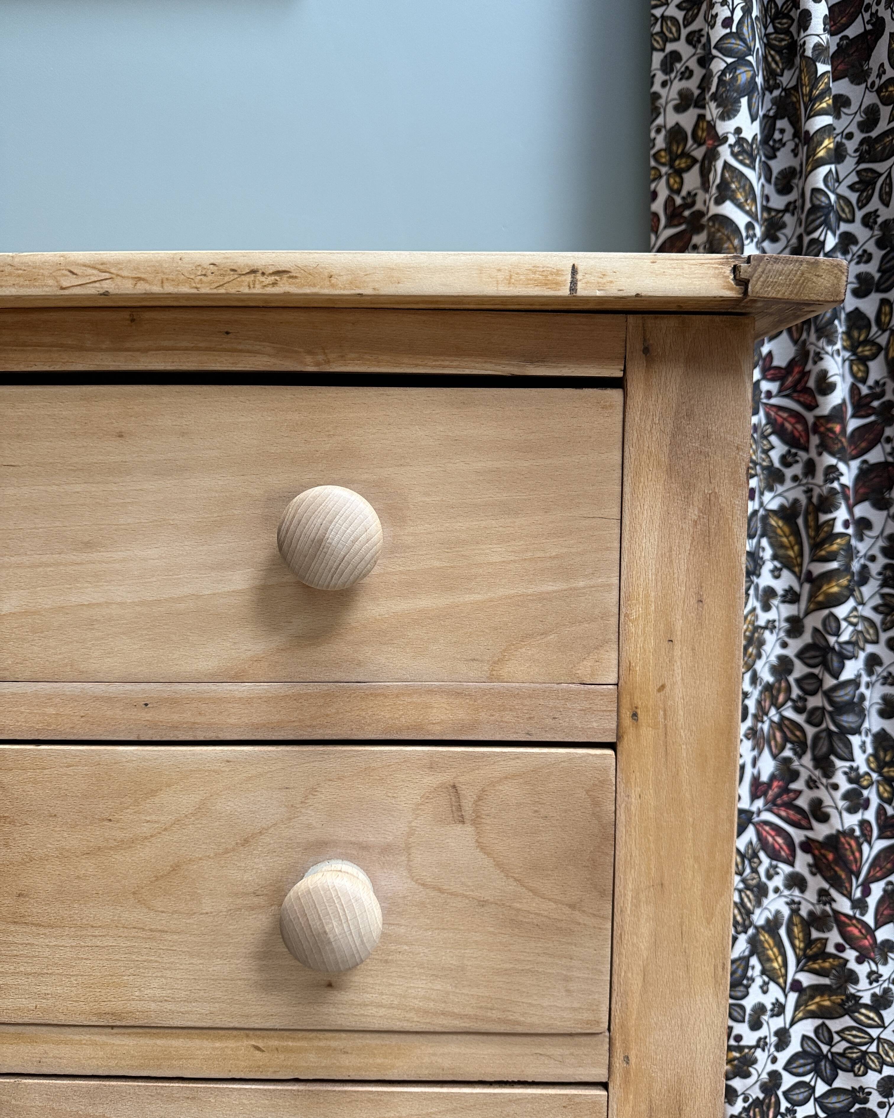 Commode vintage rénovée