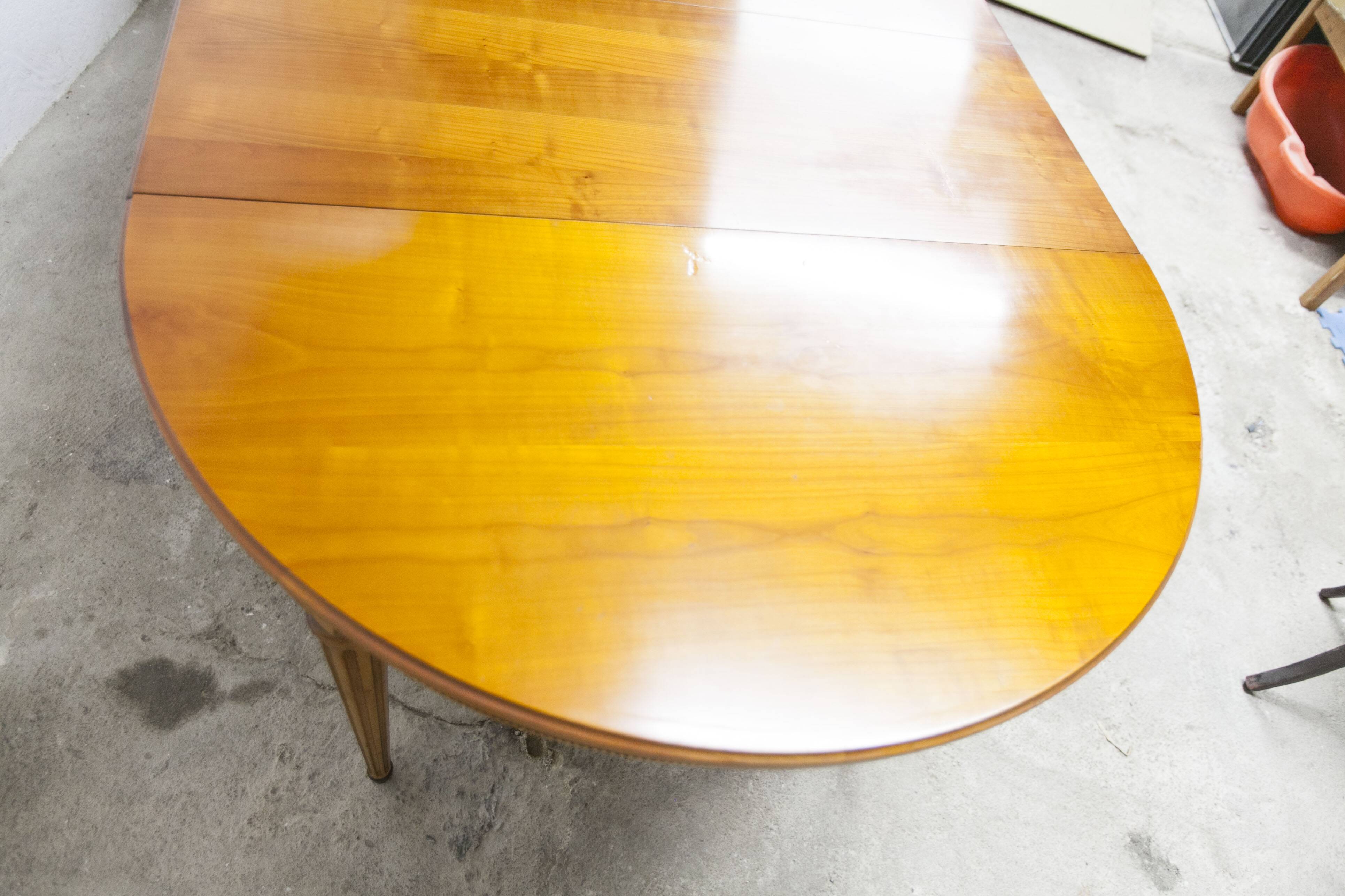 Louis XV round table + 3 extensions 115 cm max 2m50