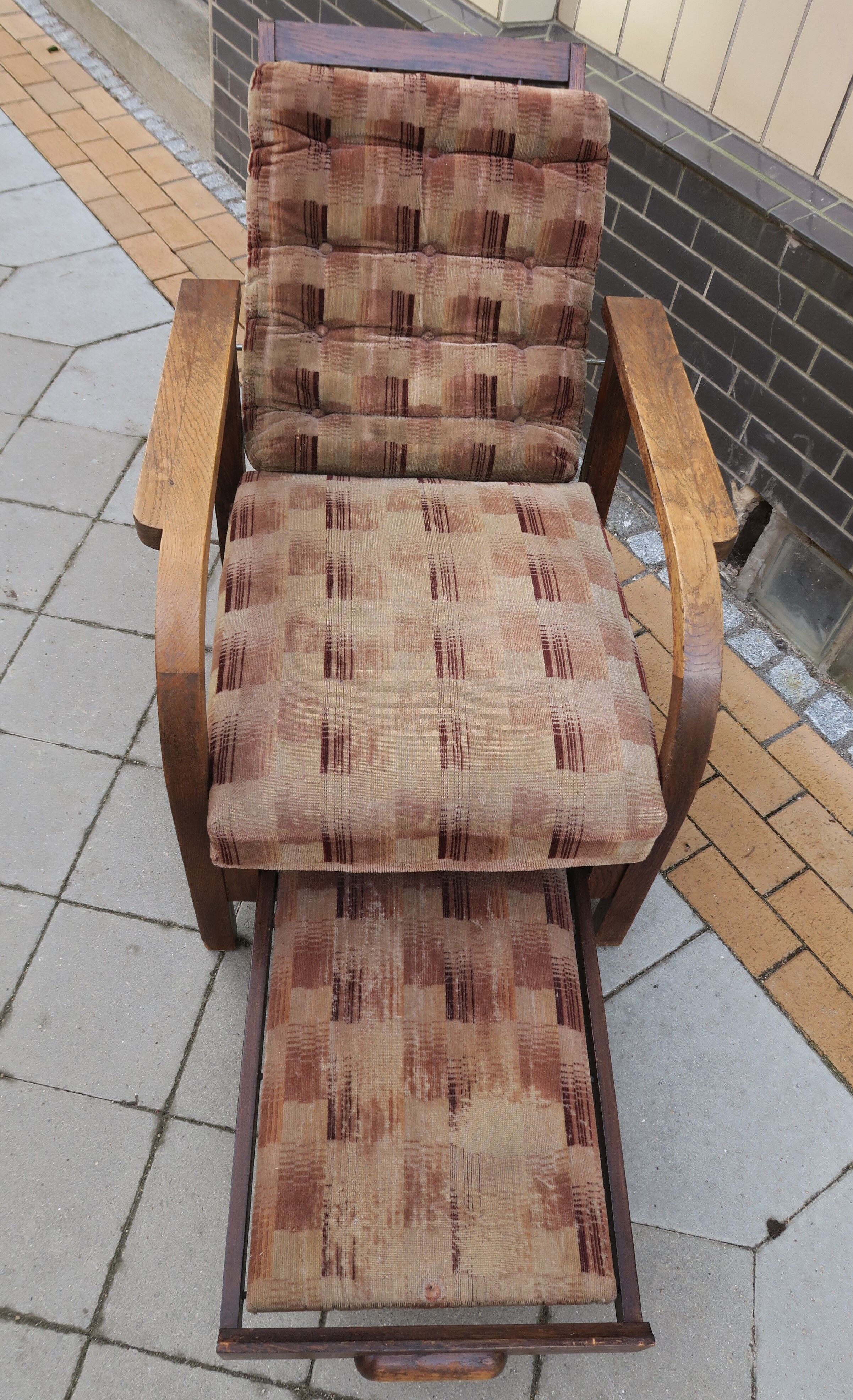 "Sitzmaschine" armchair from the 20s