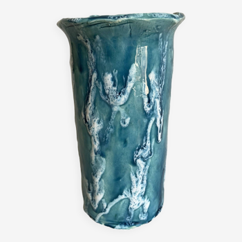 Vase en céramique émaillée bleue et blanche écume