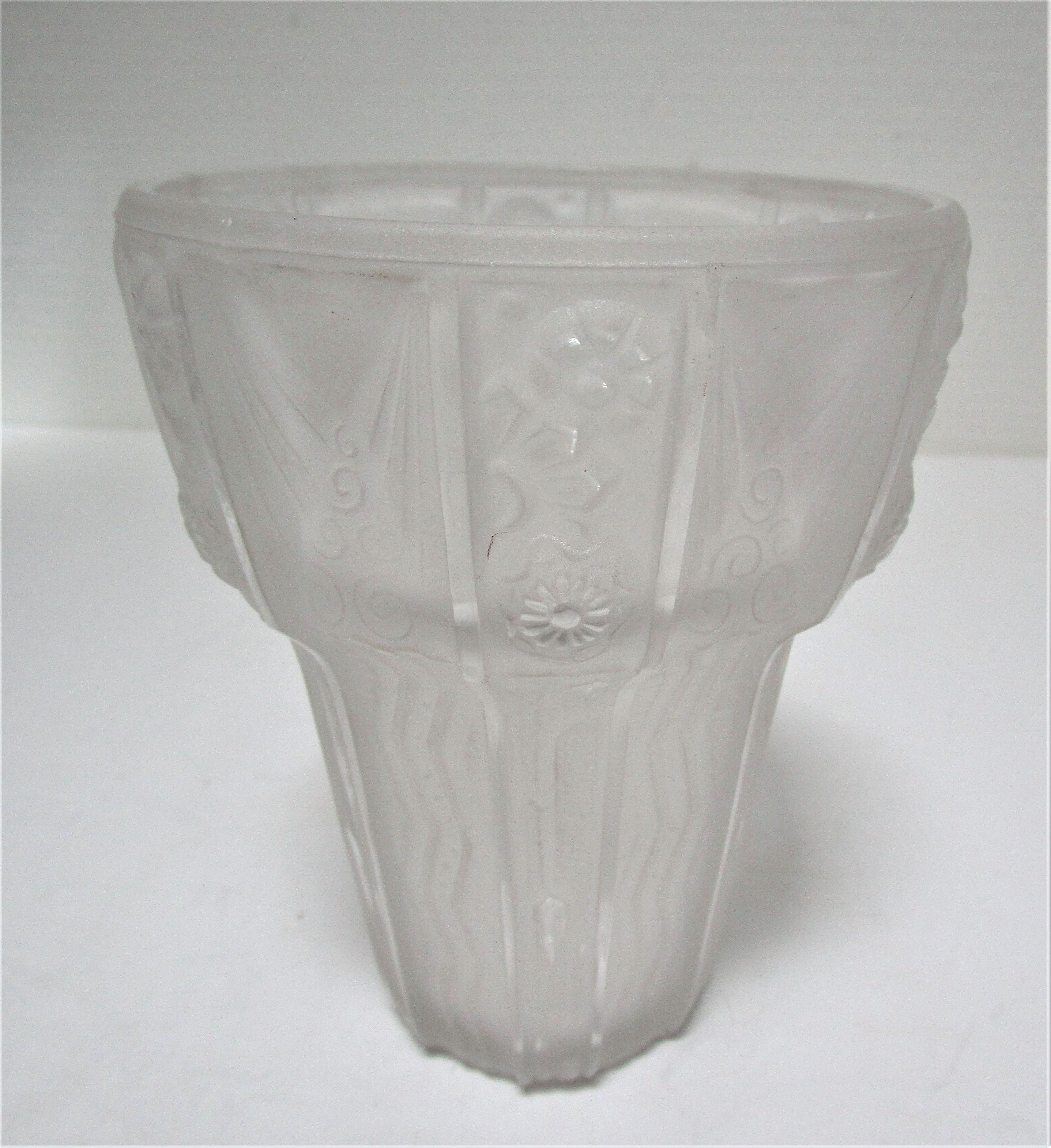 Tulip molded glass Muller brothers Lunéville Art Deco