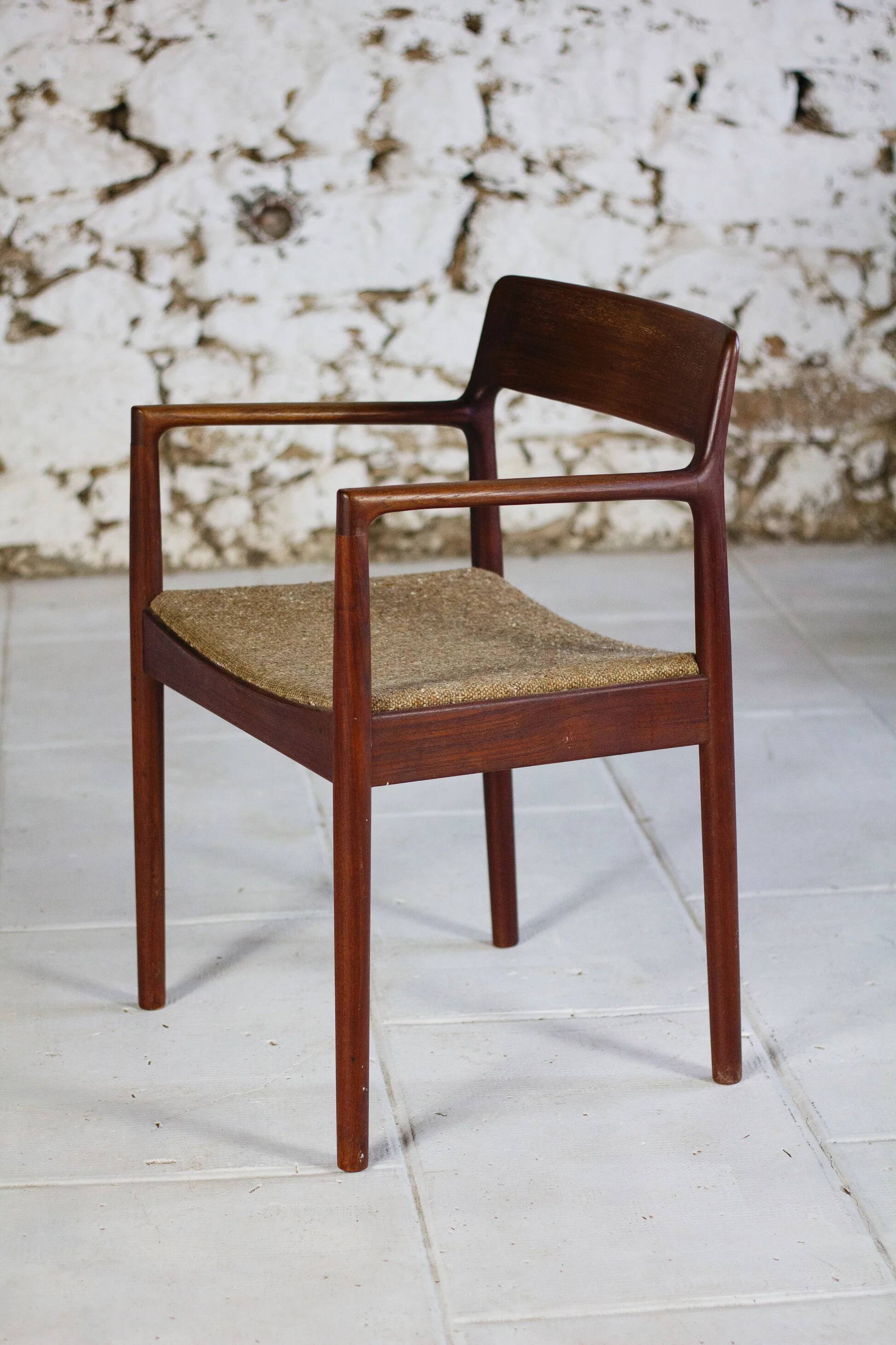 Set of 4 teak chairs and 2 armchairs by Johannes Nørgaard for Møbelfabrik, 1960