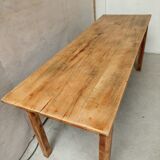 Farm table