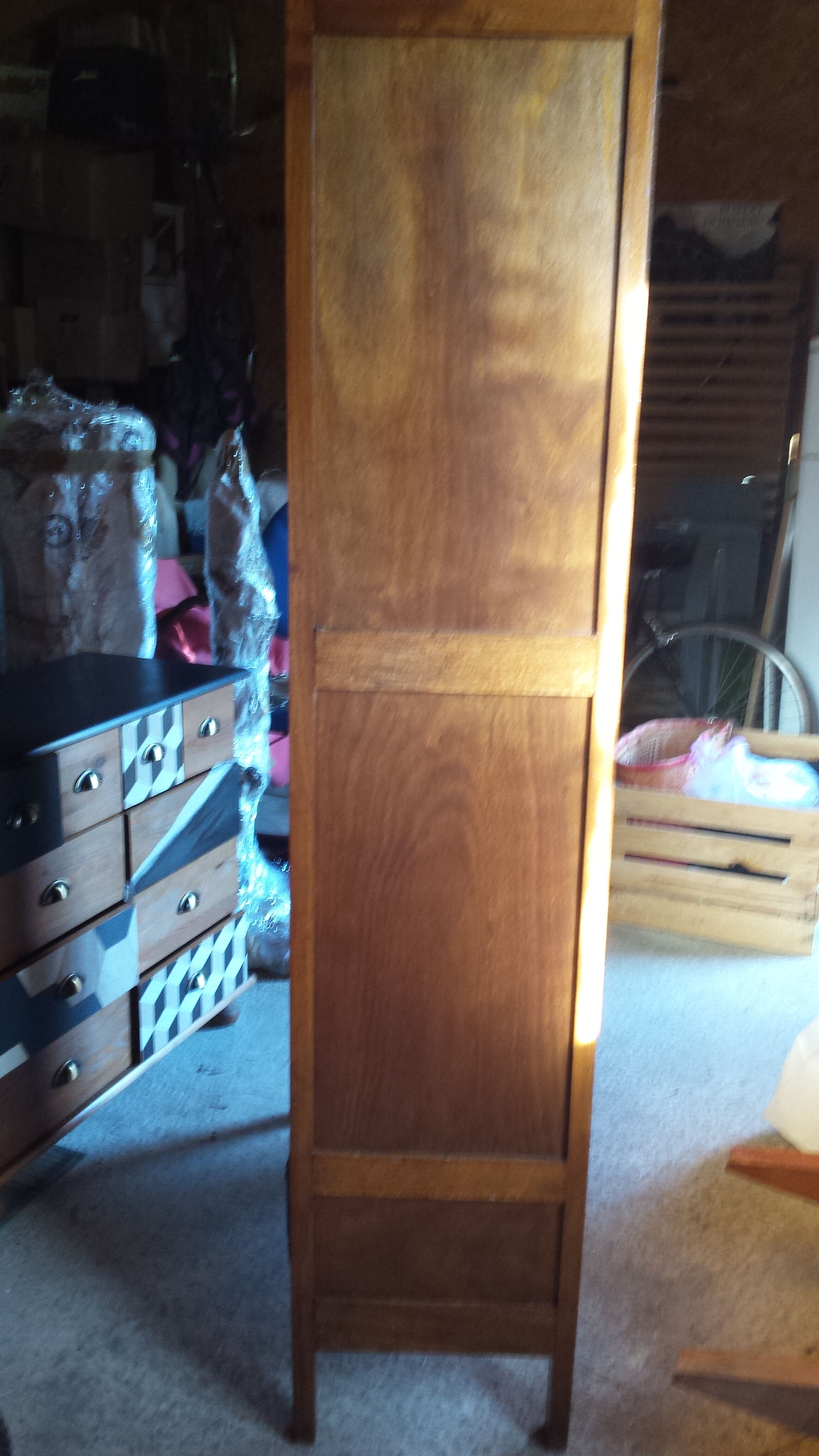 Refreshed shelf cabinet