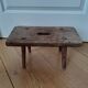 Tabouret bas en bois massif