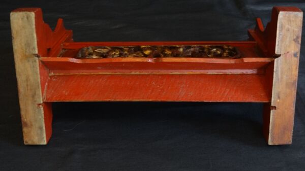 Ecran de lettré, chine xixème, bois sculpté laqué et doré h 52 cm