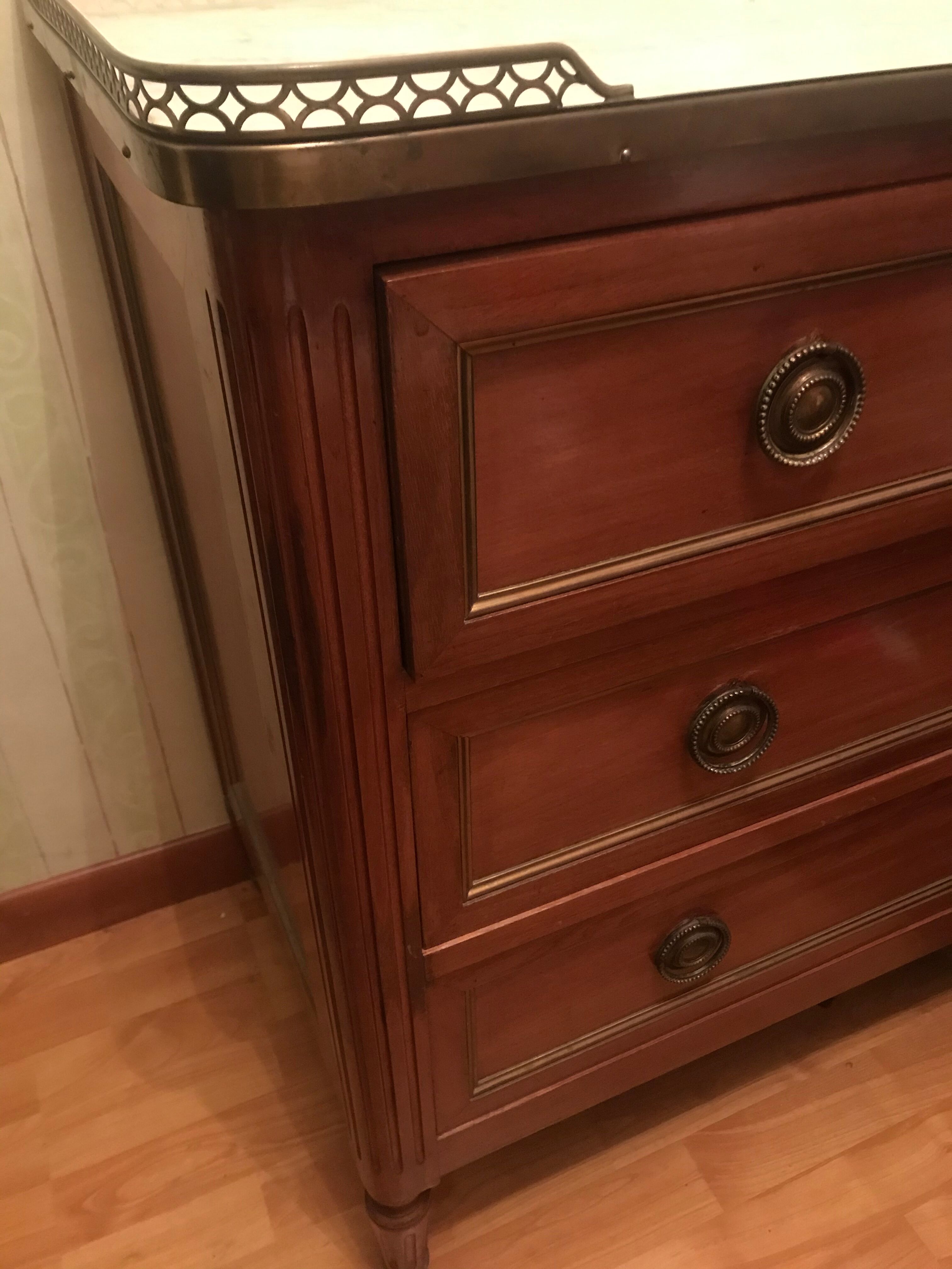 Louis XVI Mahogany chest of drawers