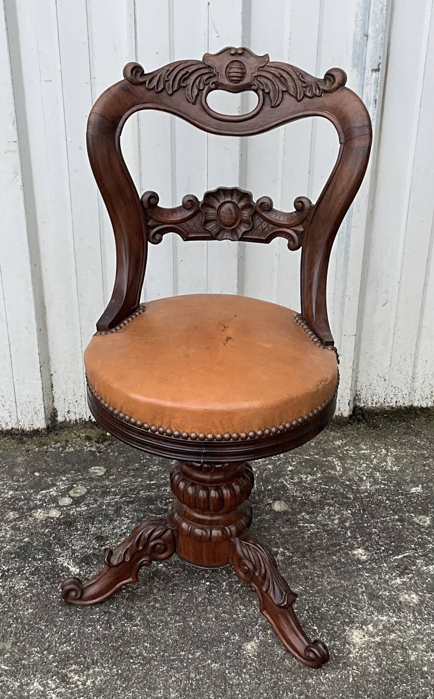 Mid-19th century solid walnut harpist's chair