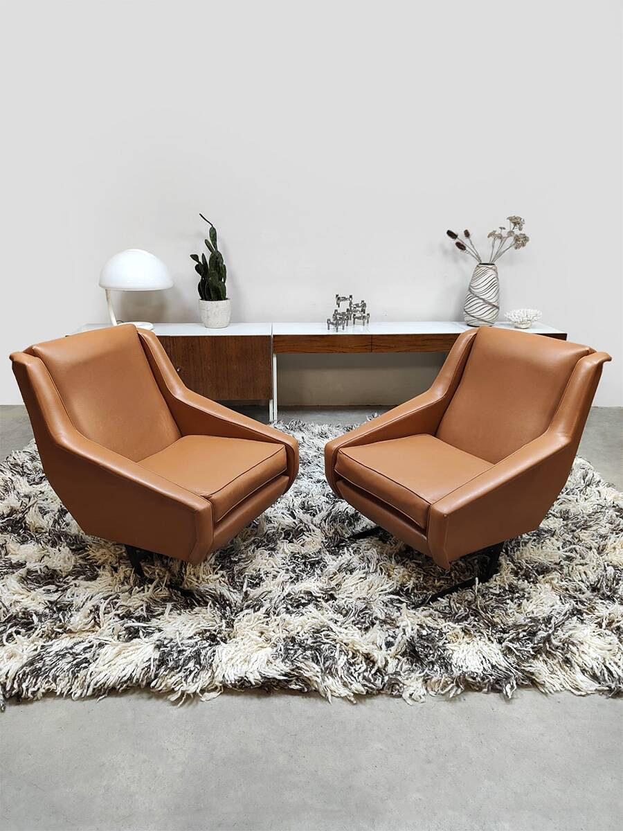 Vintage Italian cognac design lounge chairs 'Hermes style'