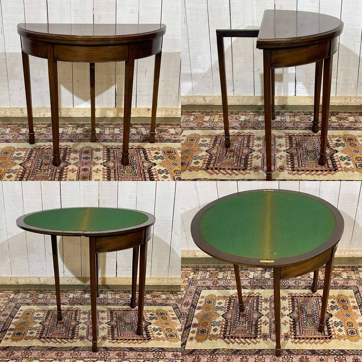 English game table in mahogany from the early 20th century.