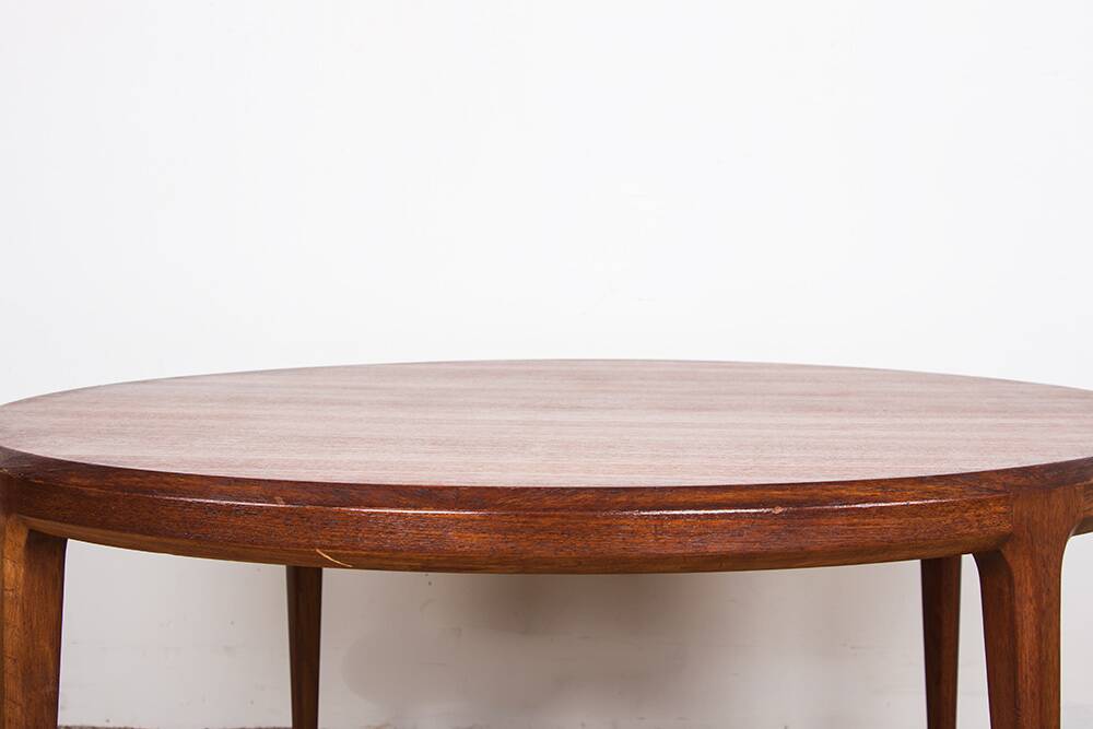 Grande table basse Danoise ronde en teck modèle 283 par Johannes Andersen pour CFC Silkeborg 1960.