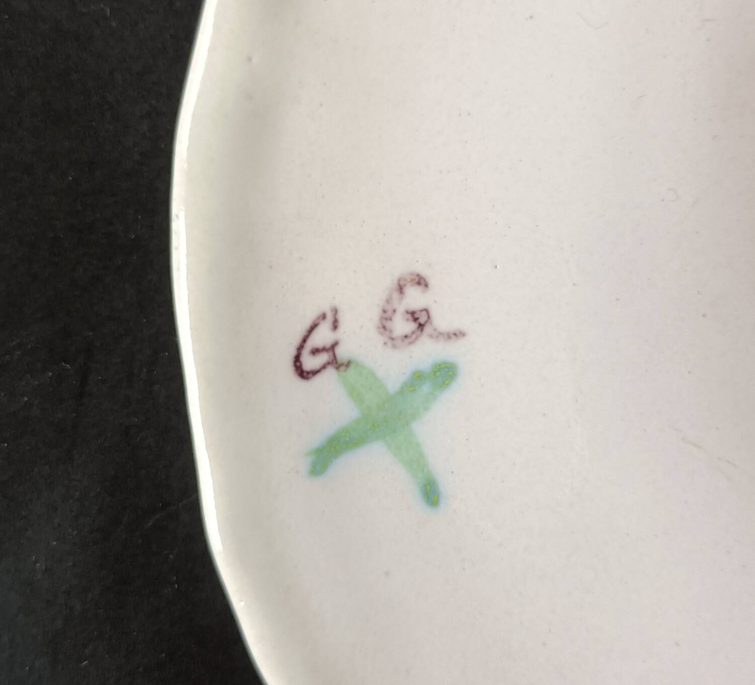 Martres Tolosane earthenware plate from the 1930s