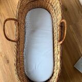 Wicker baby bassinet