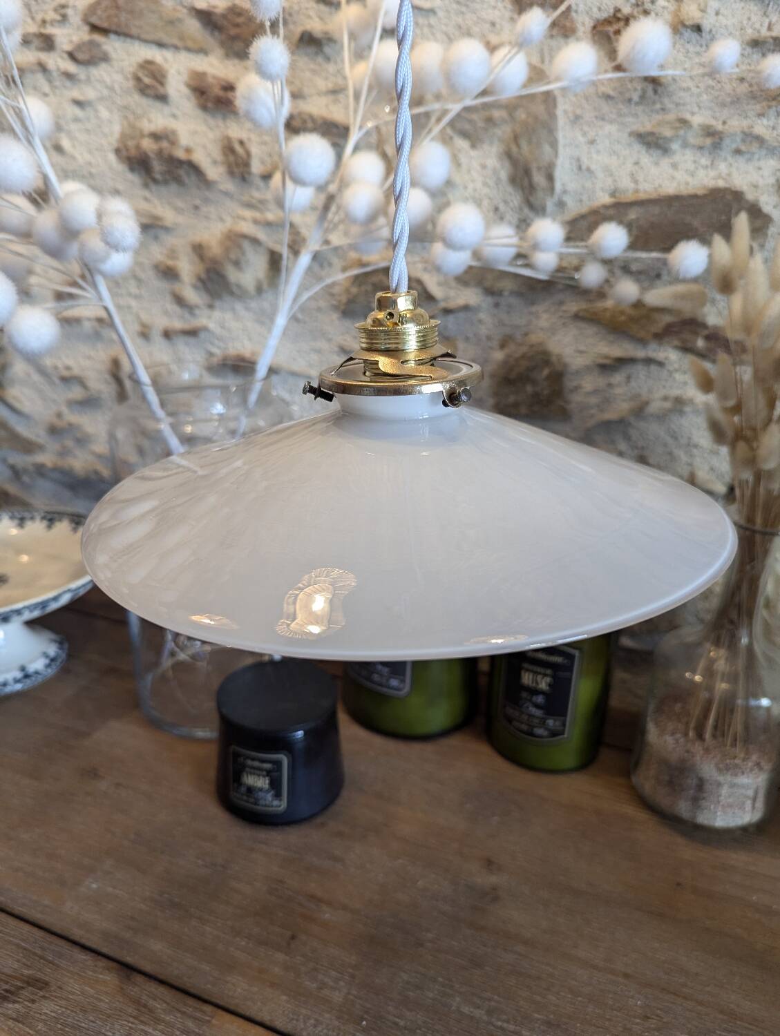 Old Art Deco portable pendant lamp with smooth opaline lampshade, diameter TBE 25.5 cm