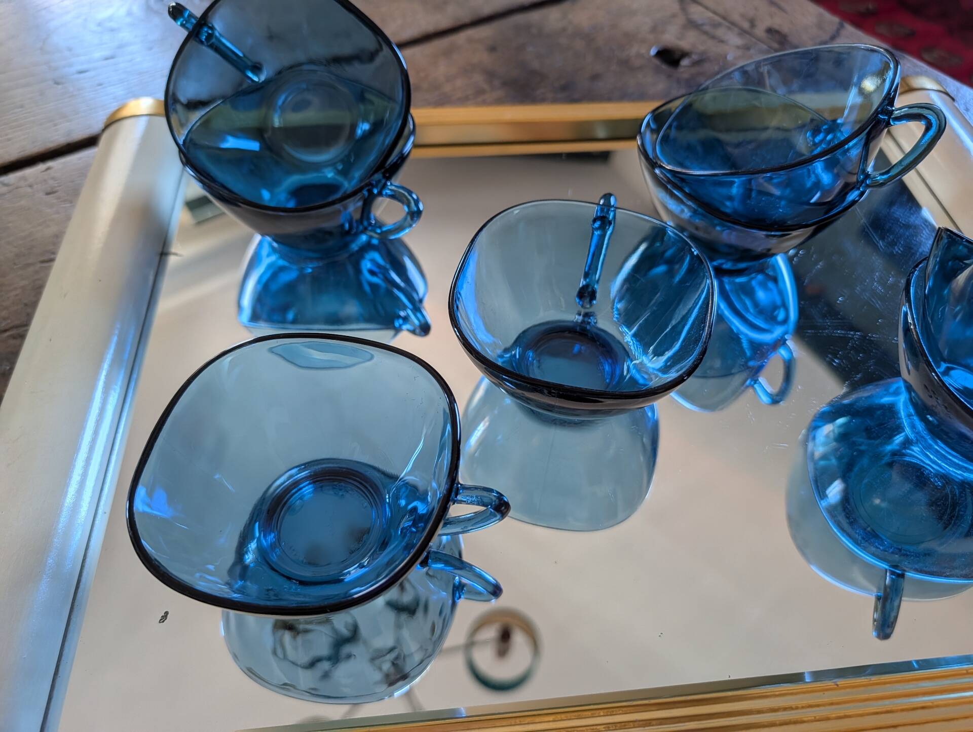 8 lagoon blue cups – 1970s, retro shine