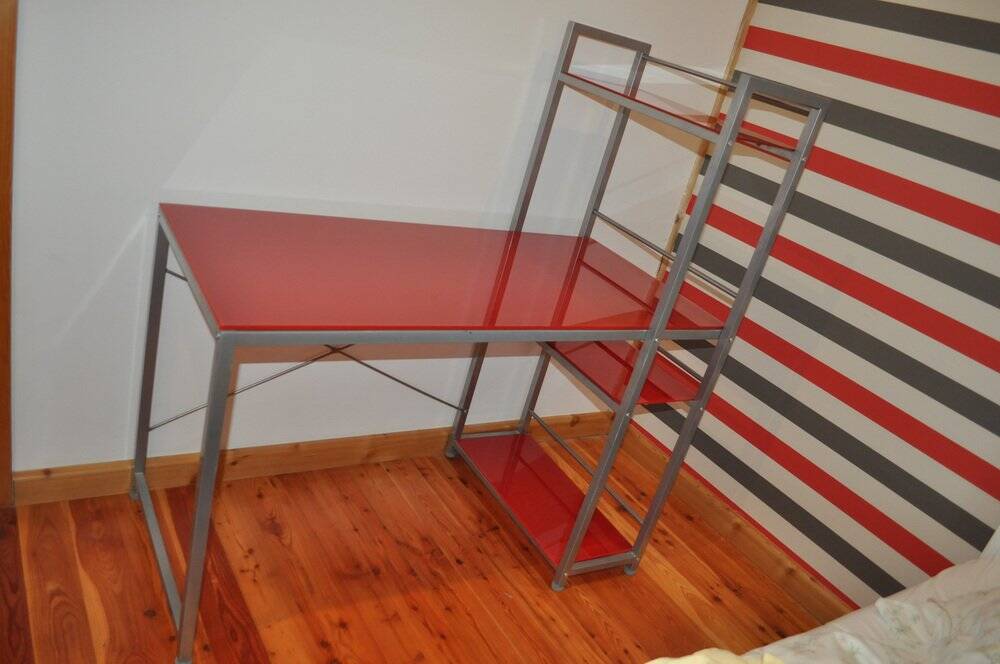 Ensemble Bauhaus en métal gris — bureau, chaise et armoire métallique, production années 1990