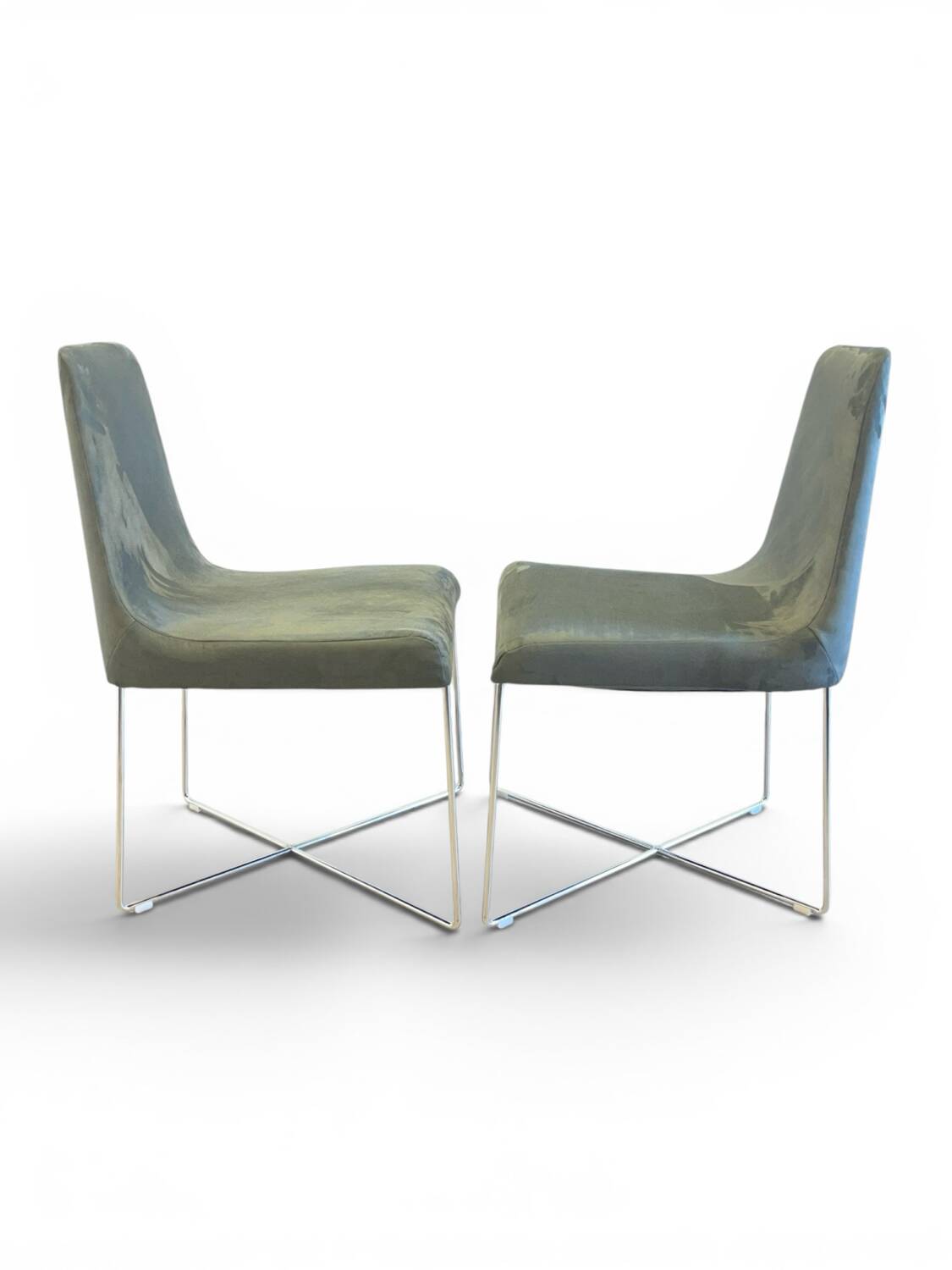 Chaises design Ligne Roset - So par Soda design - velours vert ni