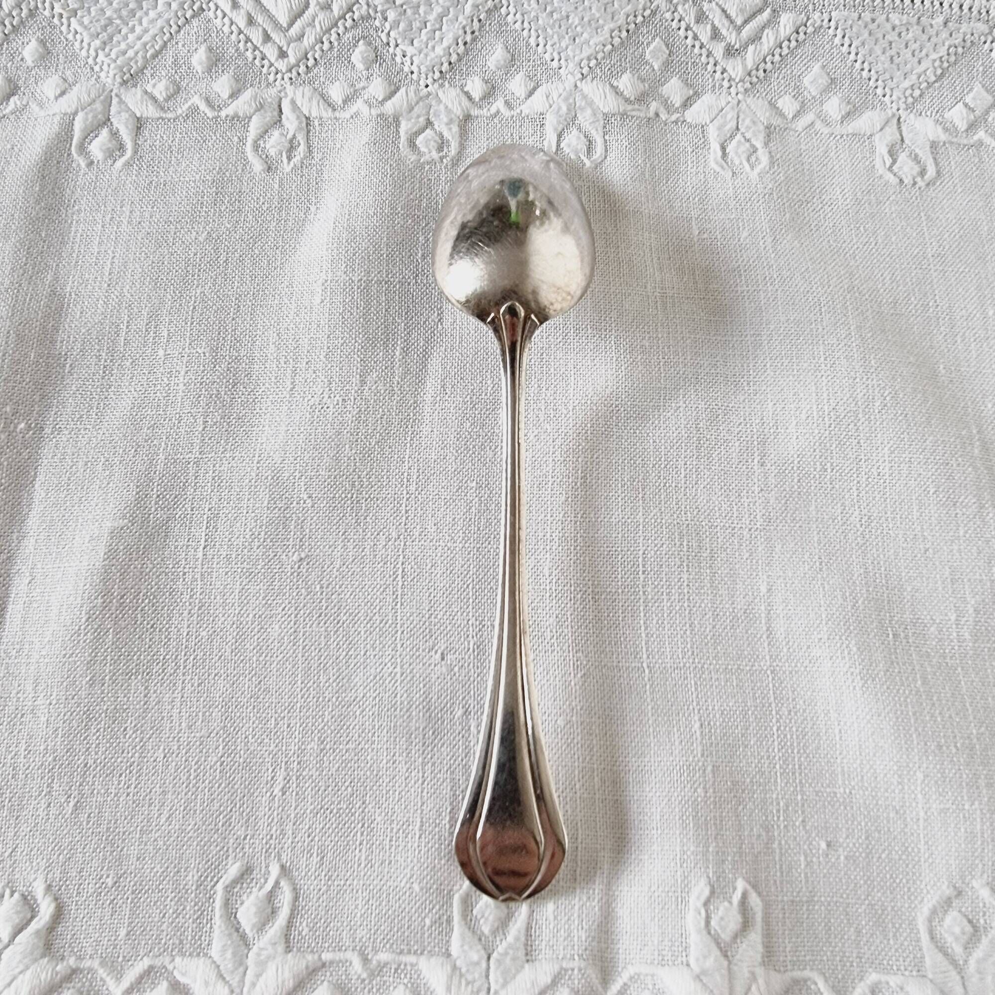 12 cuillères à dessert christofle en métal argenté modèle printania