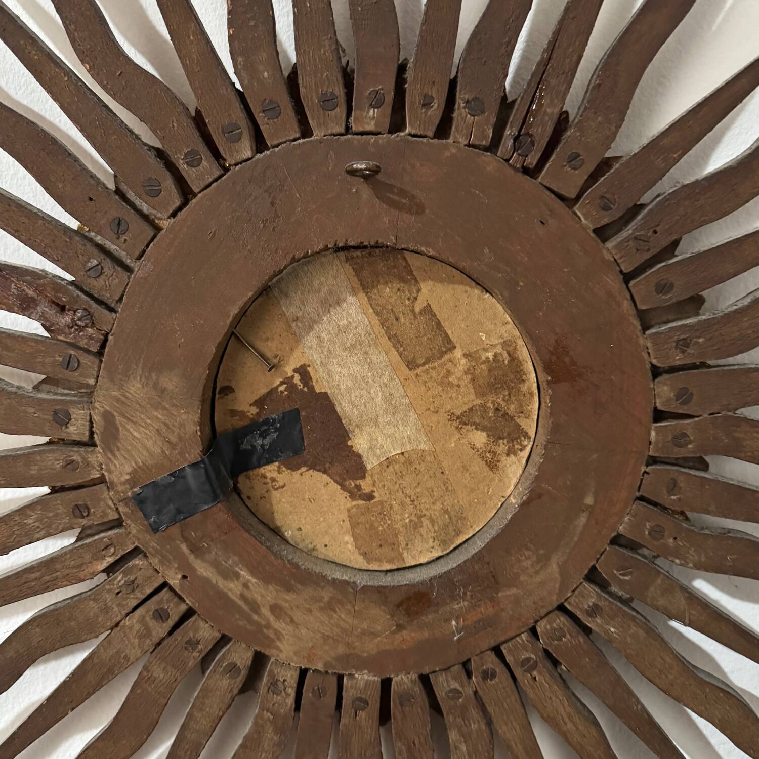 Miroir Soleil dit de Sorcière bois doré 20’s