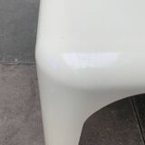 Demetrio lounge coffee table from the Italian space age of the mid-century by Vico Magistretti for Artemide.