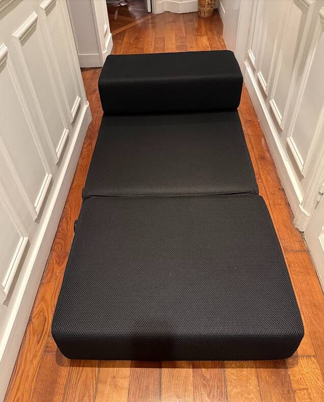Chauffeuse convertible Trix tissu noir / Lit d'appoint Kartell
