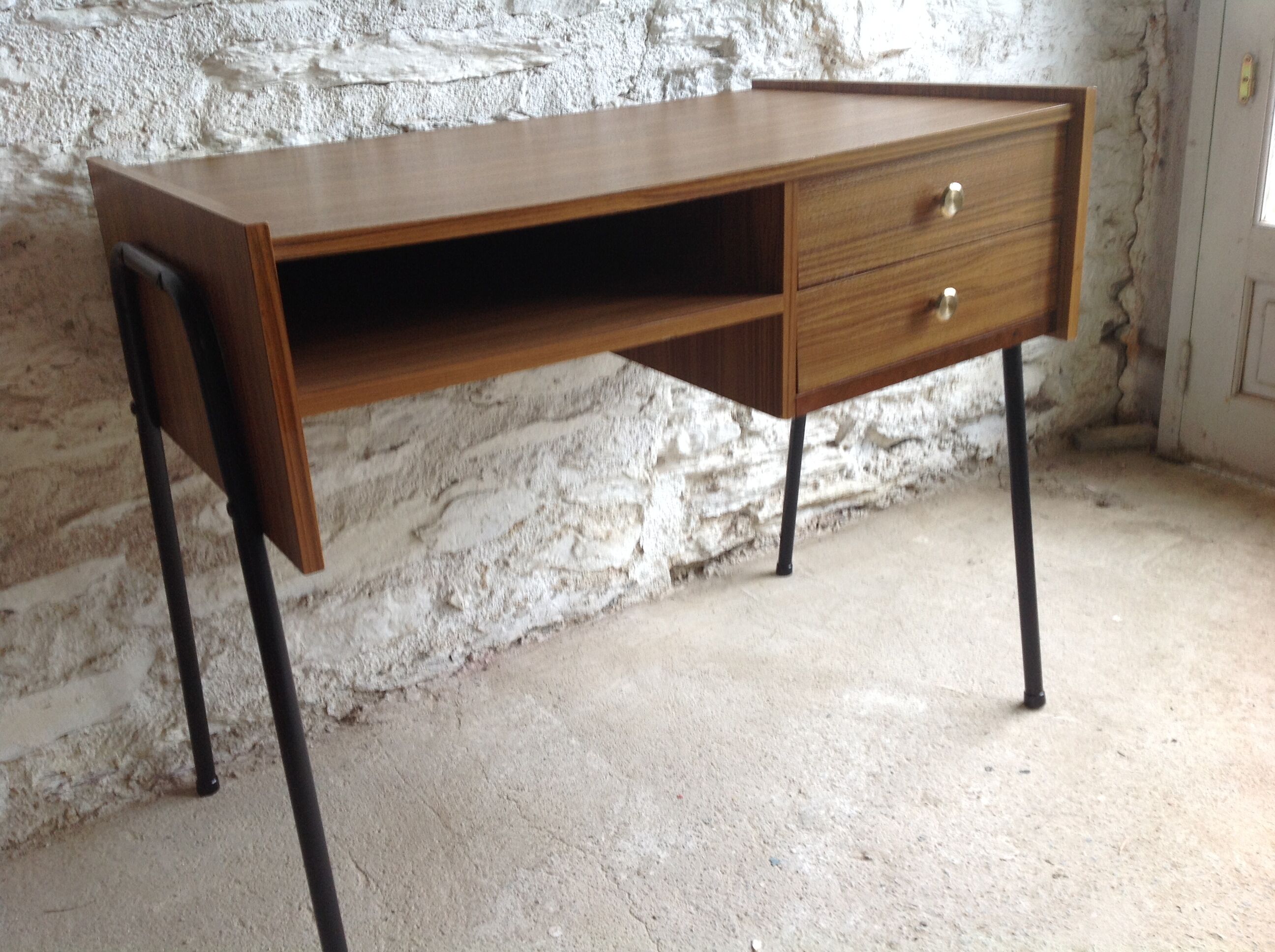 Bureau pieds métal noirs vintage