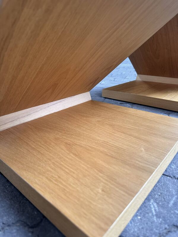 Suite de 4 chaises Zig-Zag architecturales, production néerlandaise, a