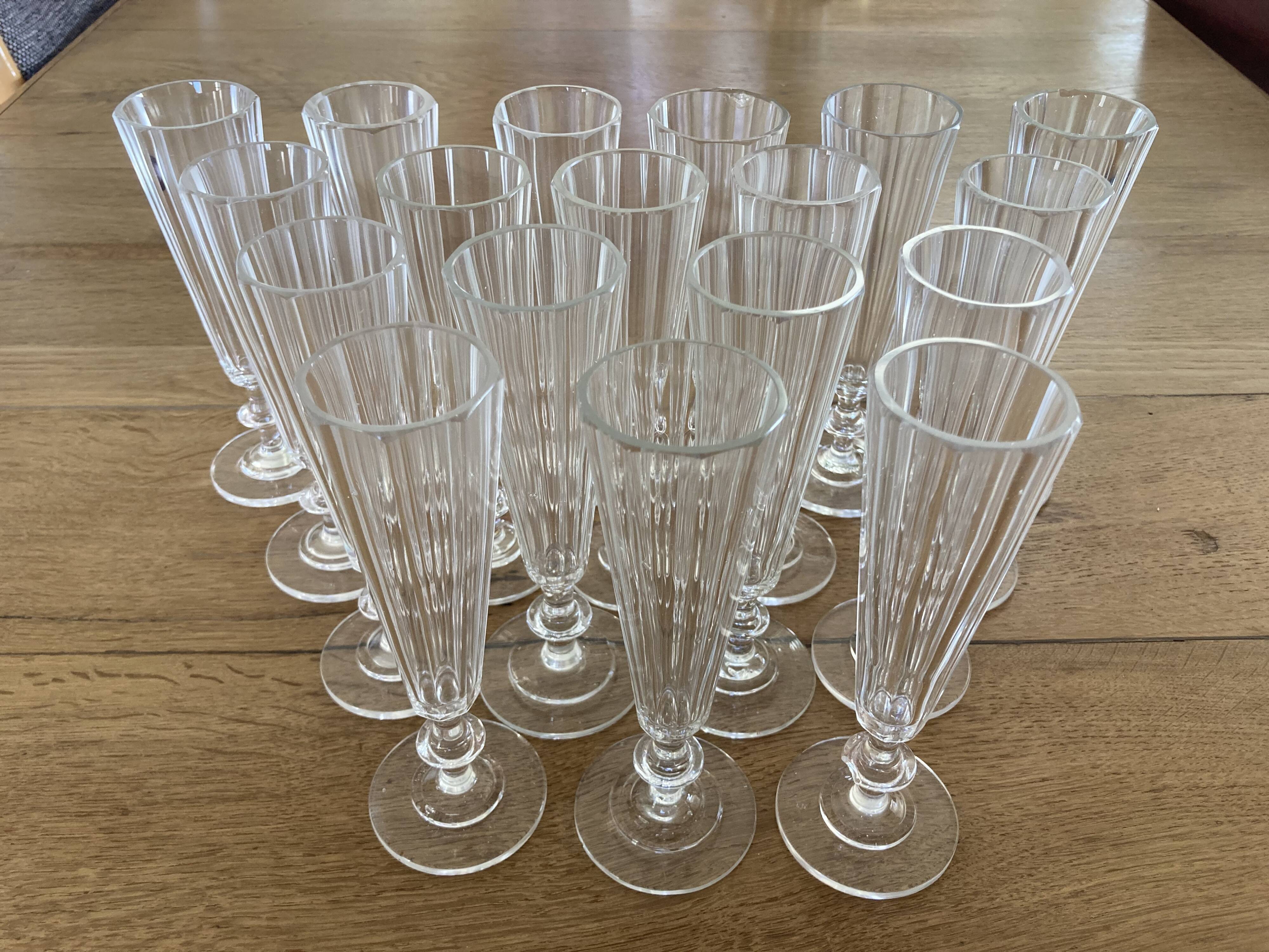 16 crystal champagne flutes