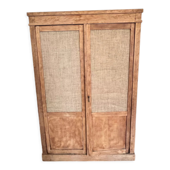 Armoire bois brut & toile de jute
