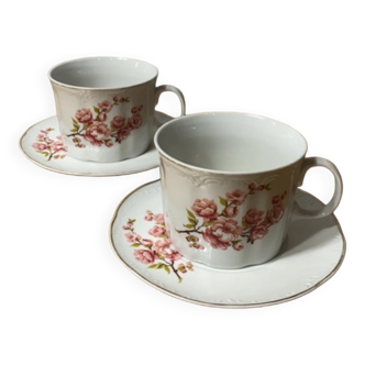 2 Tasses en porcelaine avec soucoupes