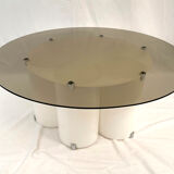 Space age lounge table in white Plexiglas