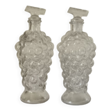 Pair of decanters with grape bunch XXth