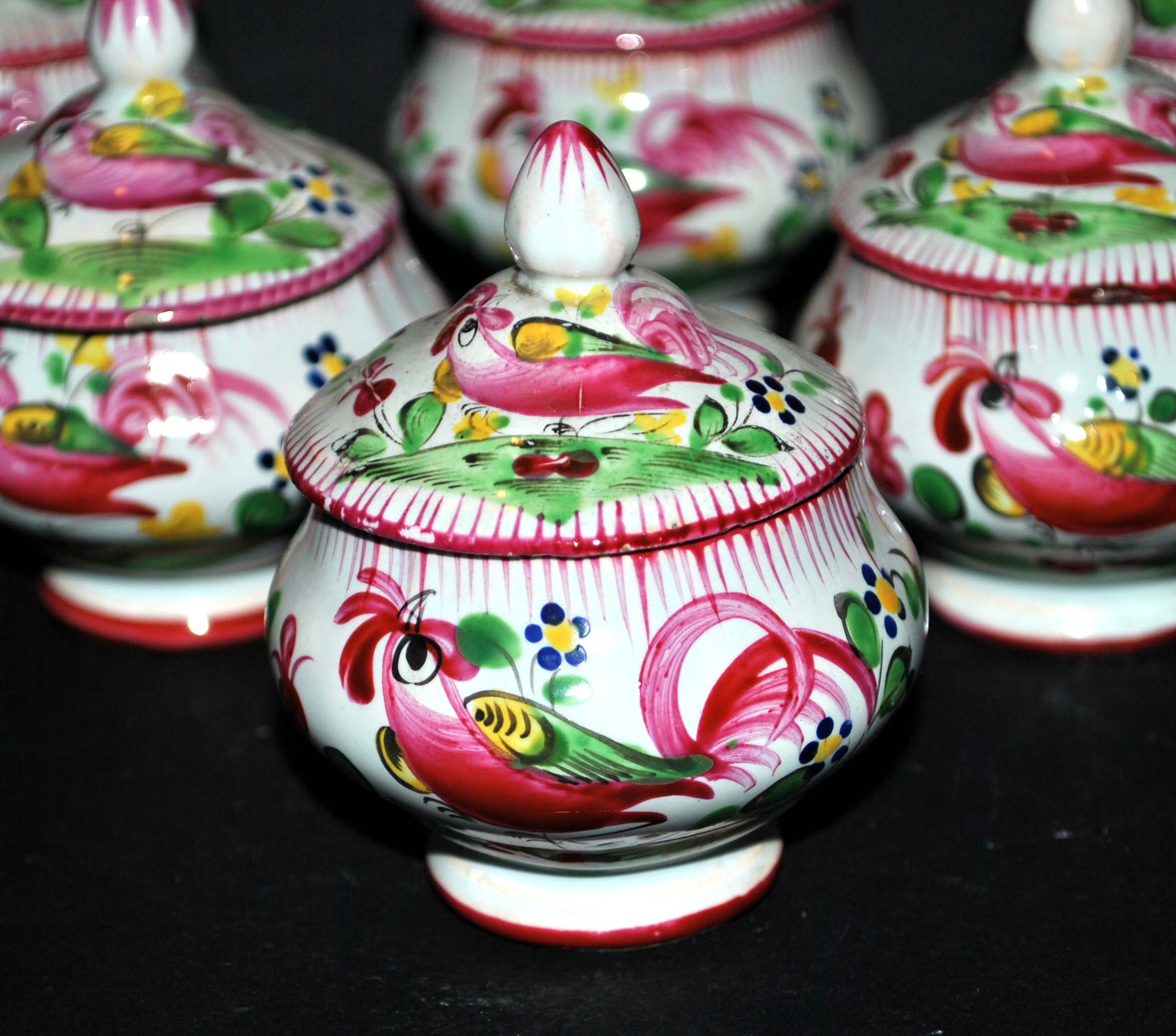 Set of 6 antique cream pots decorated with rooster decoration - Faïenceries de L'Est - Saint-Clément?