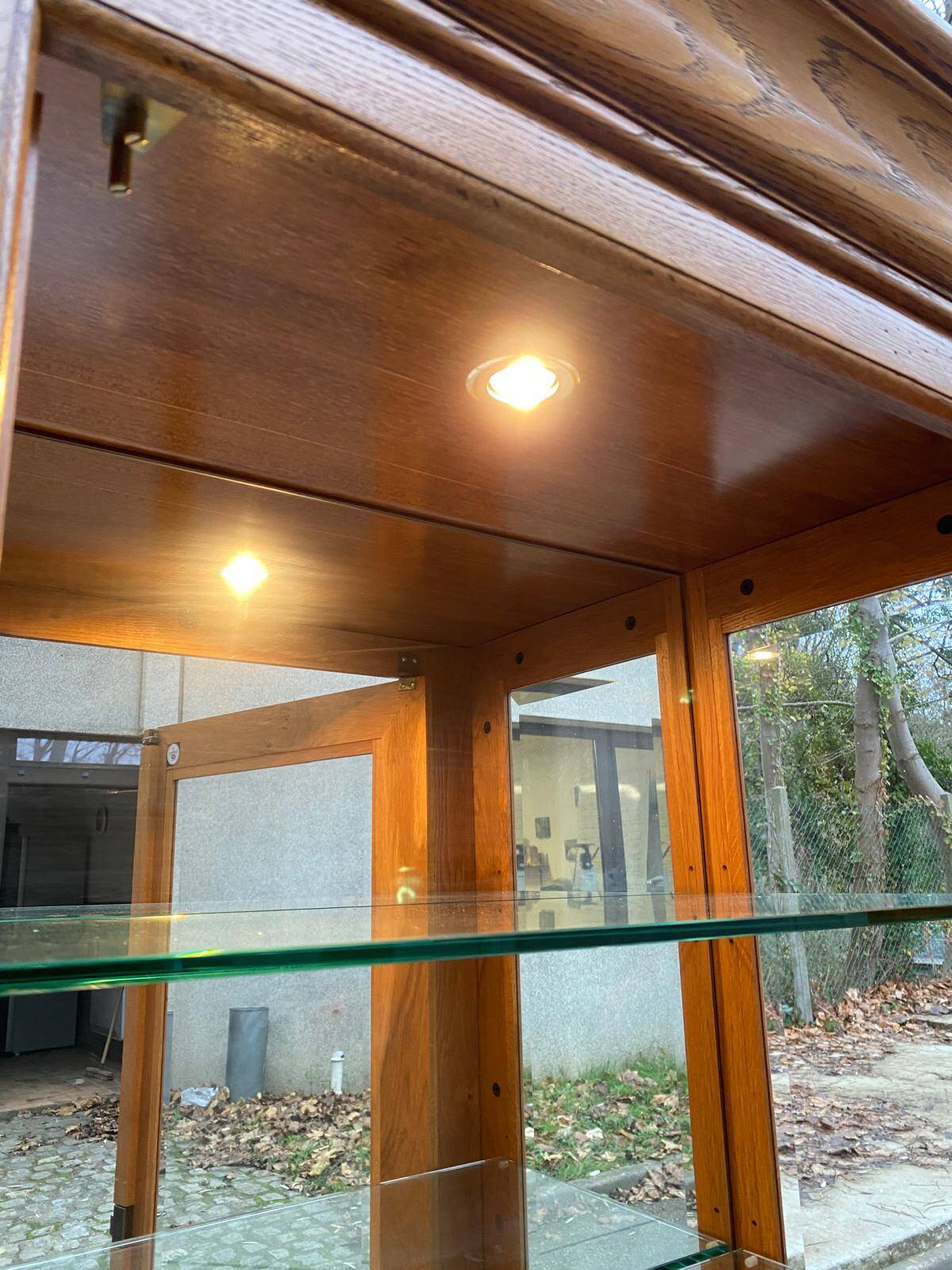 Louis Philippe illuminated display cabinet in solid oak from the 20th century