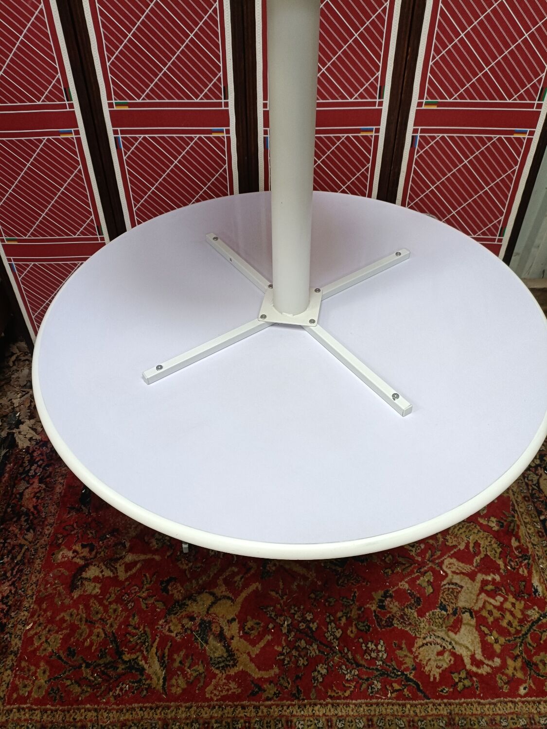 Table à manger ronde blanche 4 ou 6 personnes