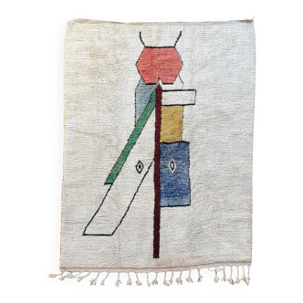 Large modern white Moroccan Beni Ouarain rug in wool.