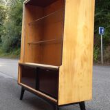Vintage showcase library