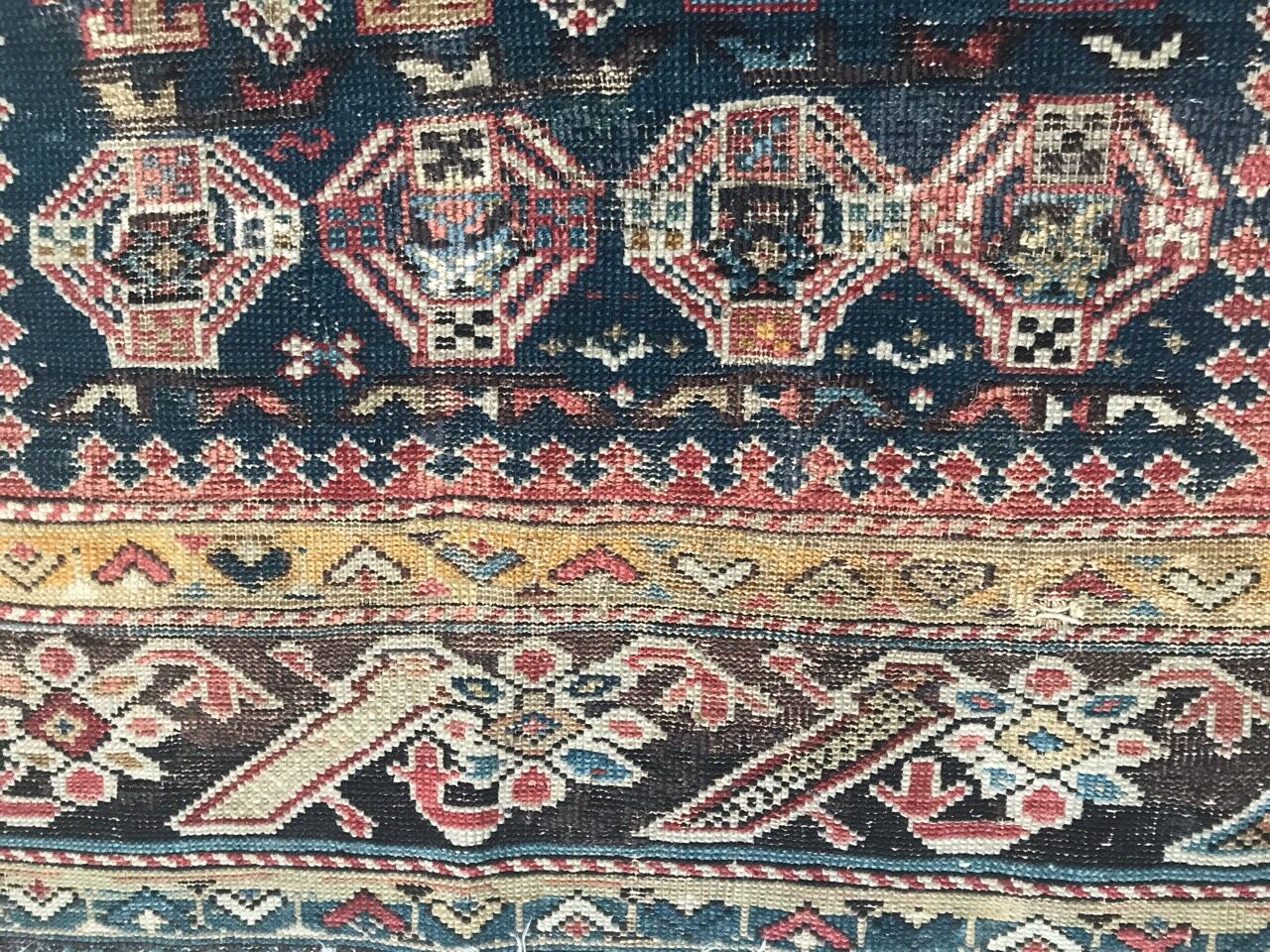 Old caucasian rug shirawan 19th handmade 105x148 cm