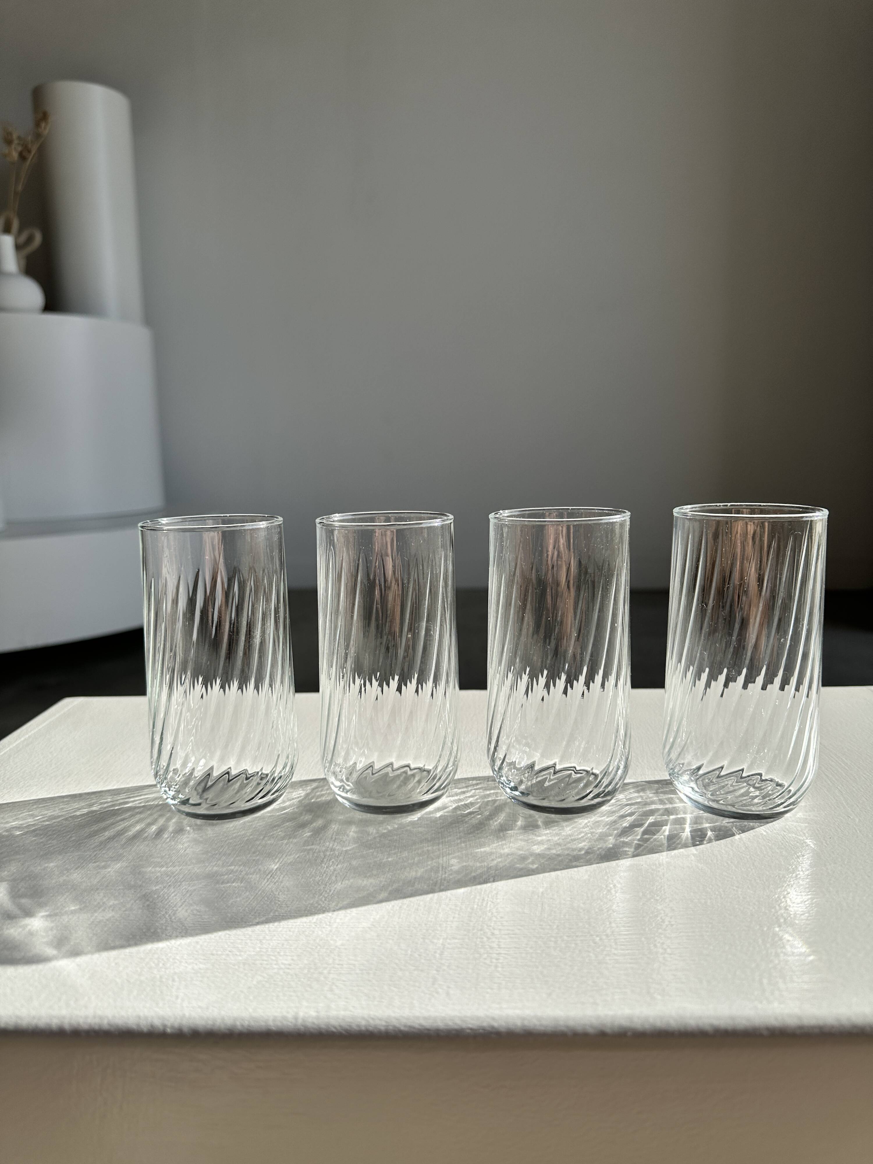 Lot de 4 verres à eau transparent torsadé H:12cm