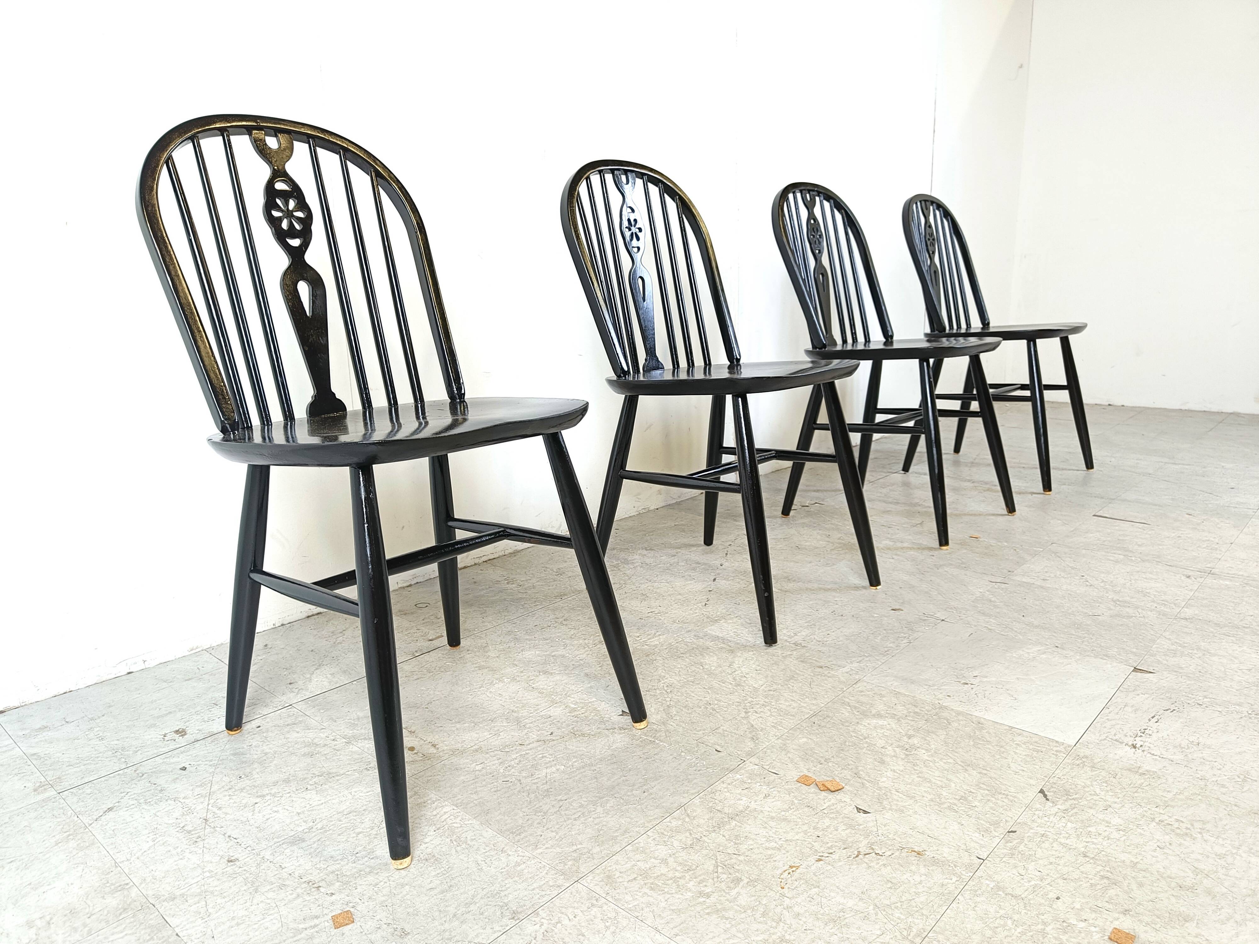 Ensemble de 4 chaises de salle à manger Ercol noircies, années 1950