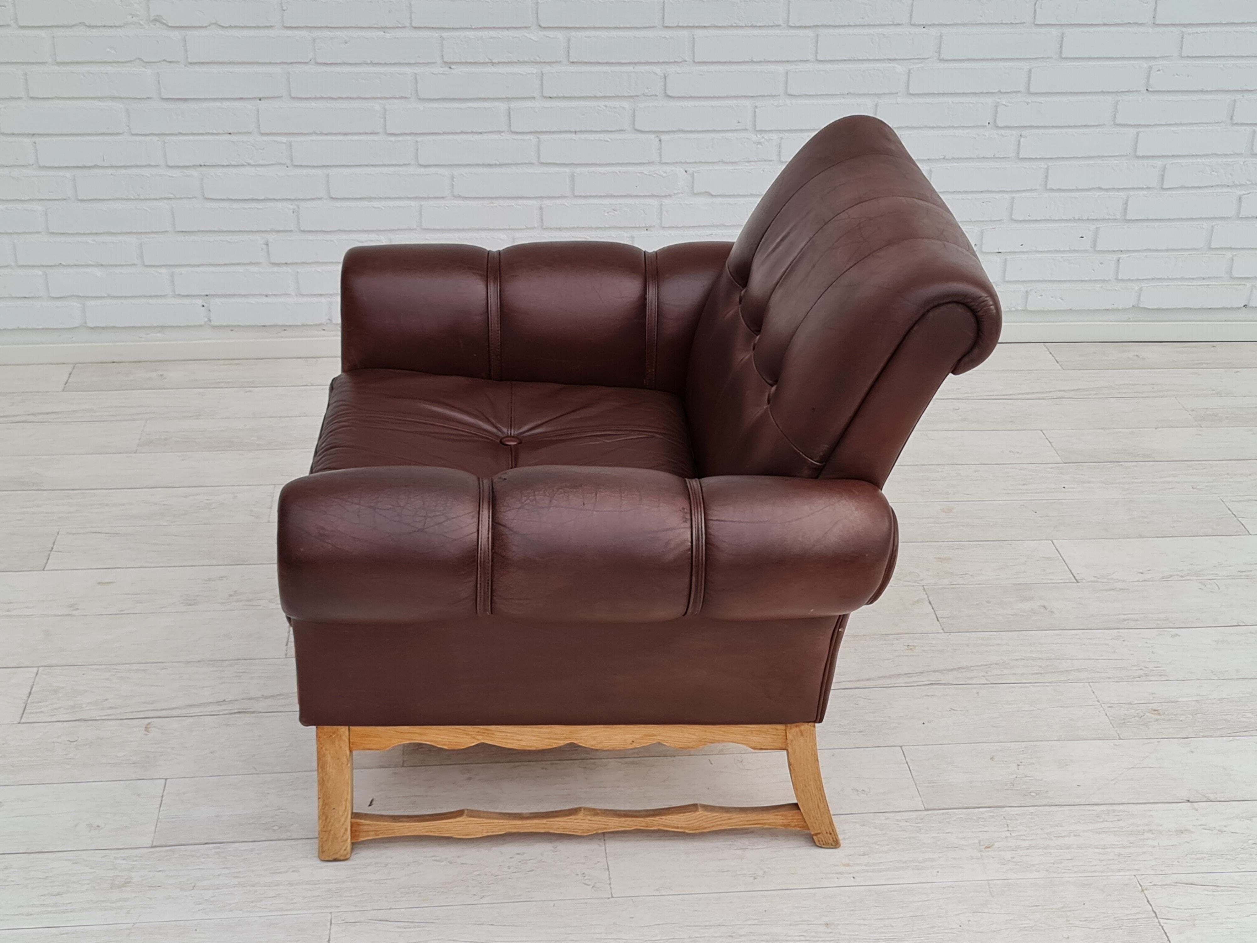 Fauteuil danois vintage, années 1970, cuir, bois de chêne