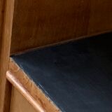 Buffet asymmetrical compass feet