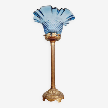 Table lamp in gilded bronze and blue glass bobèche