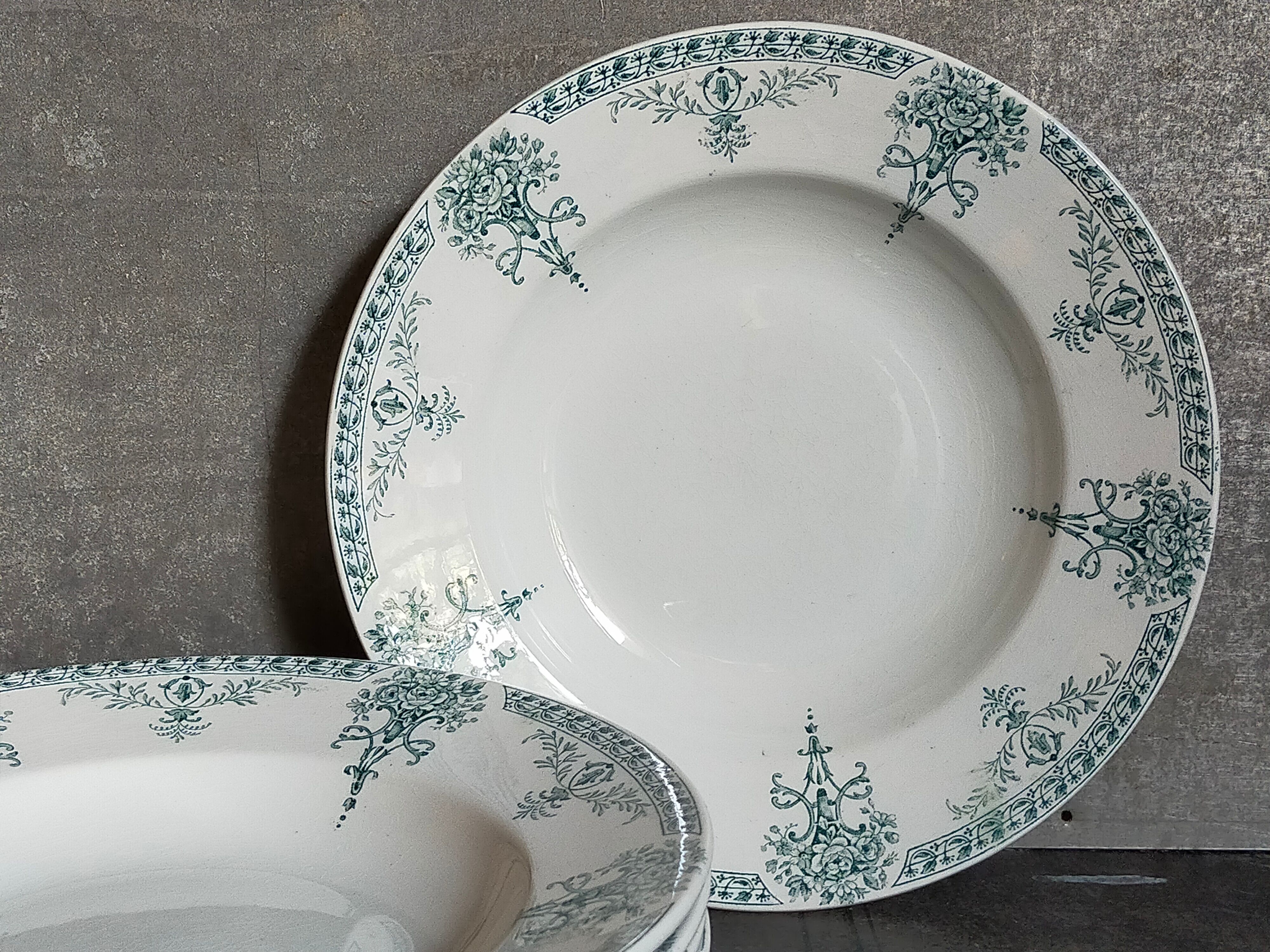 Six iron earth plates from Lunéville model LUGANO old old