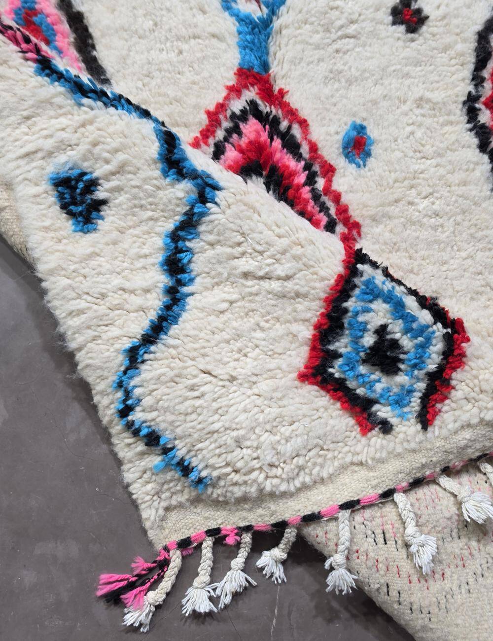 Azilal rug from Morocco - 254 x 140 cm