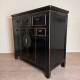Chinese chest of drawers in black and gold lacquer