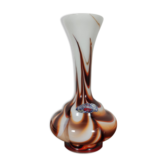 Carlo Moretti vase in opaline from Florence, Italy 1970s