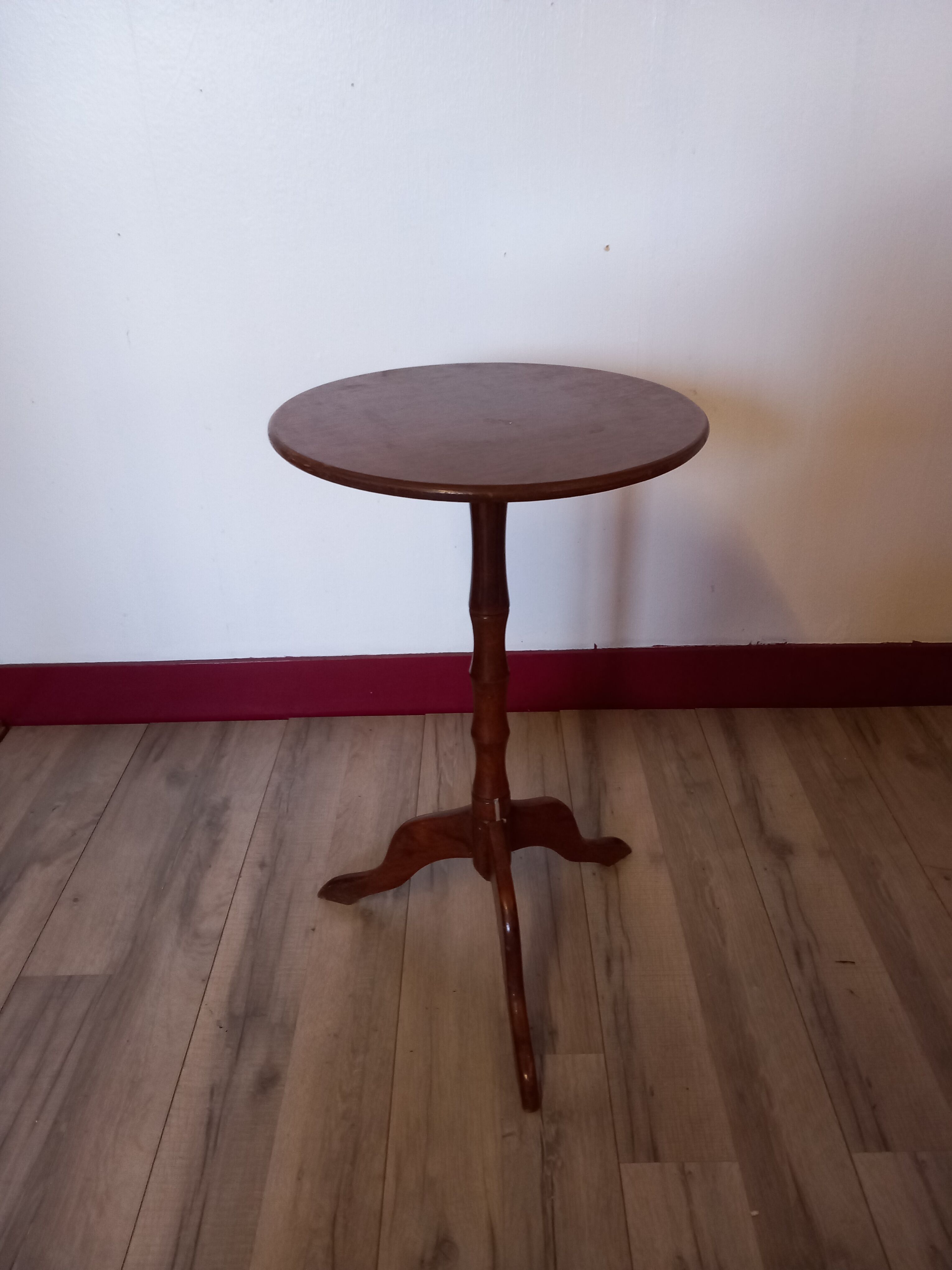 Gueridon english style