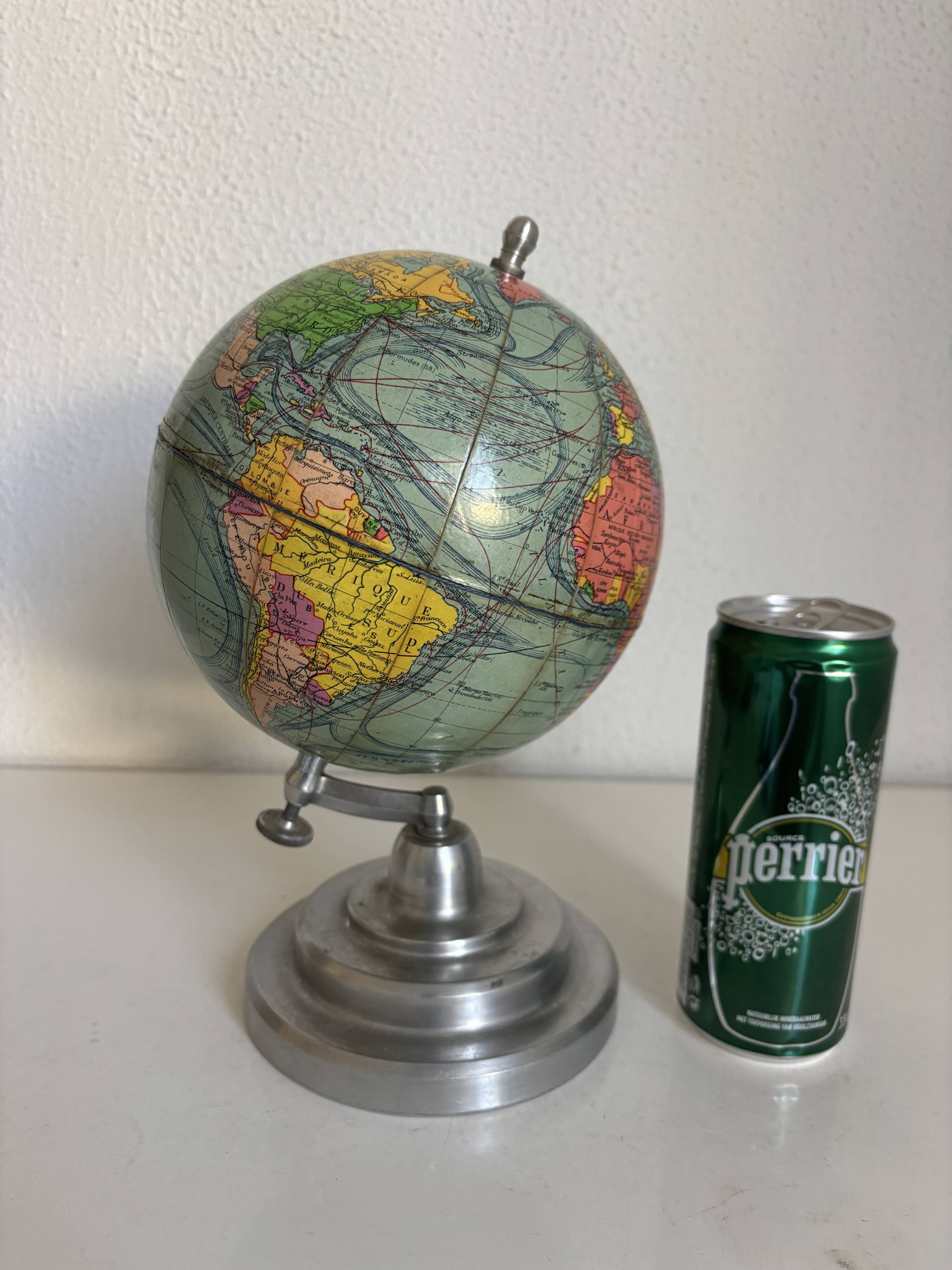 Vintage 1950 terrestrial globe by Girard Barrère Forest Thomas - 26 cm